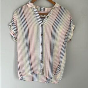 Marine Layer cuffed cotton short sleeved button down shirt.  Size XS